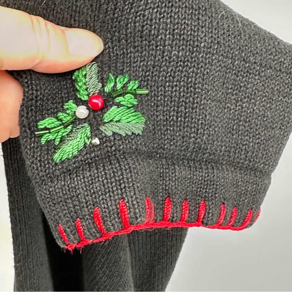 Women’s 2X Black Green Red Embroidered Beaded Ugly Chri‎ Sweater - Picture 10 of 13